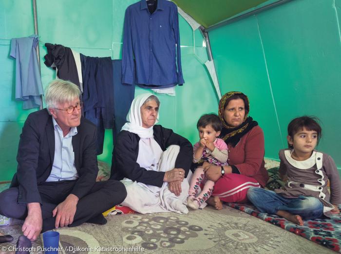 Heinrich Bedford-Strohm Ende September 2016 im Flüchtlingslager »Fidanlik« im Südosten der Türkei.