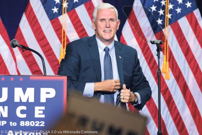 Mike Pence, Gouverneur von Indiana, bei einer Wahlkampf-Veranstaltung für den US-Präsidentschaftskandidaten Donald Trump zum Thema Immigration im August 2016 in Phoenix, Arizona.