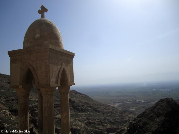 Blick vom nordirakischen Hormizd-Kloster hinunter auf die Ninive-Ebene.