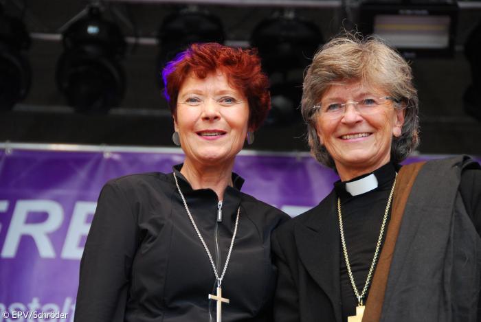 Barbara Kittelberger und Susanne Breit-Keßler auf dem Reformationsfest in München