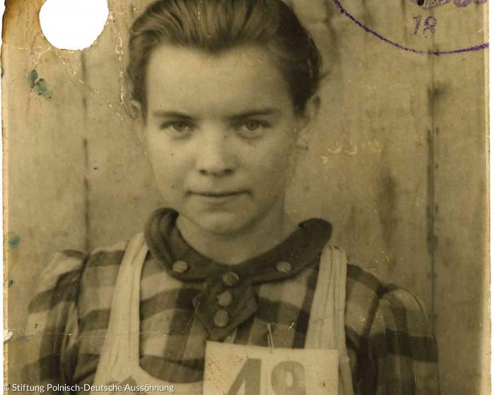 Karolina Sowińska, eine Zwangsarbeiterin der Vlinderco-Werke in Hildesheim, beschäftigt von Oktober 1943 bis April 1945