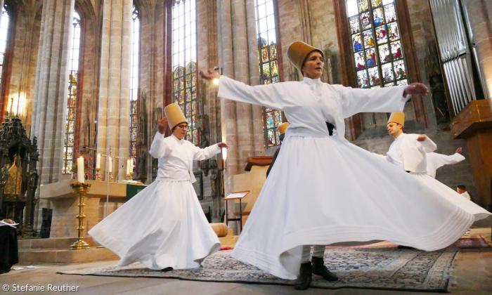 Die Mevlevi-Derwische der Sufi-Gemeinschaft in St. Sebald