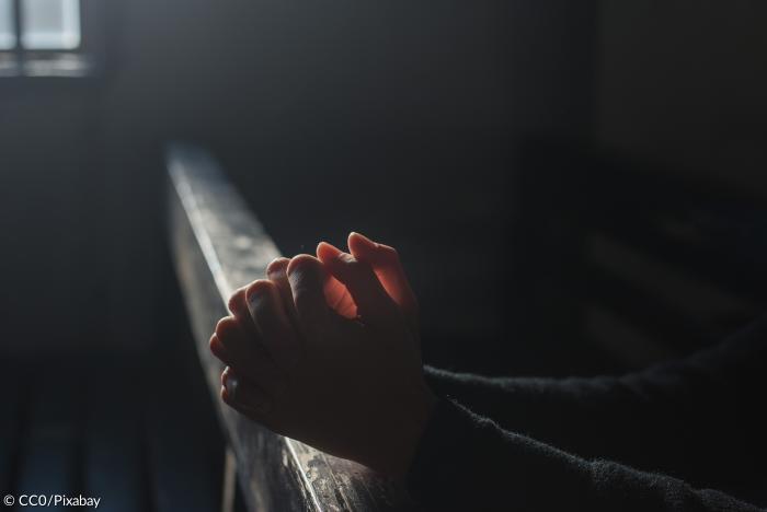 Gefaltete Hände im Gebet