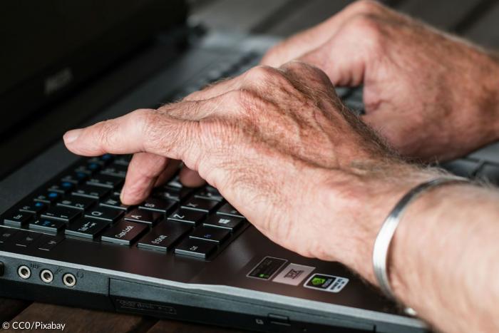 Wie können Senioren sicherer im Internet surfen?