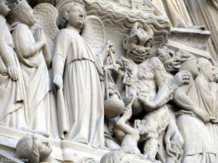 Engel Teufel Erzengel Michael Notre Dame