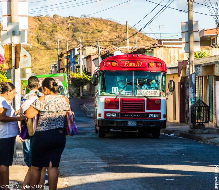 Typischer Bus in El Salvador