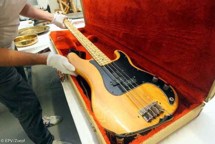 Die Gitarre der Spider Murphy Gang im Museum der Bayerischen Geschichte in Regensburg