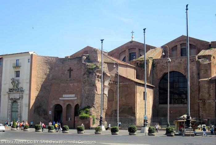 Außenansicht der Basilica di Santa Maria degli Angeli e dei martiri in Rom.