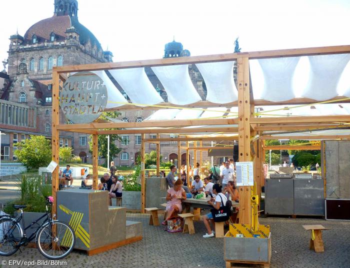 Café-Projekt "Kulturhauptstädtla" auf dem Nürnberger Richard-Wagner-Platz 