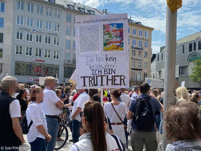 Demonstration auf dem Münchner Marienplatz zu Corona
