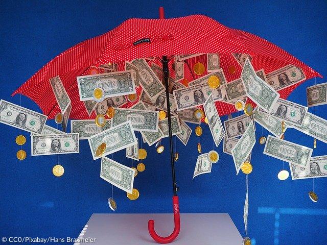 Regenschirm Rettungsschirm Geld Geschenk Dollars Scheine