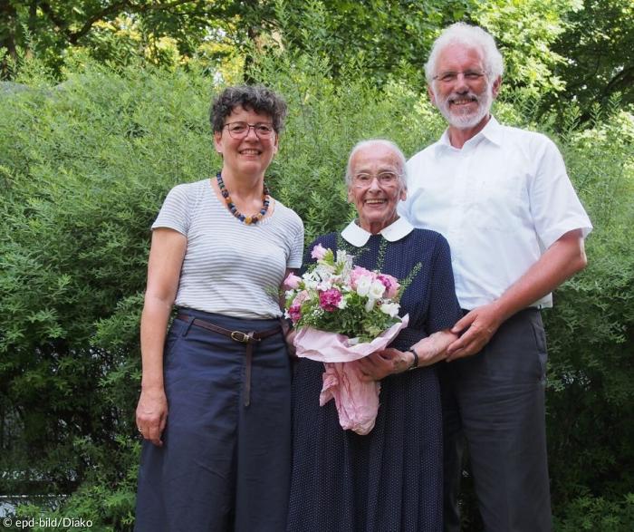 Augsburger Diakonisse Anni Schamberger wird 103