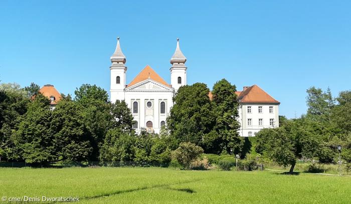 Kloster Schlehdorf Oberbayern Front