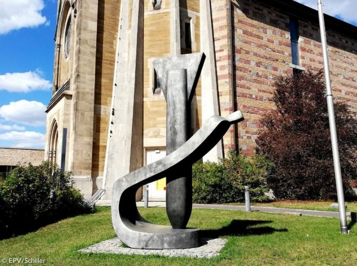 Skulptur "Tod durch Bomben" St. Johannis Würzburg