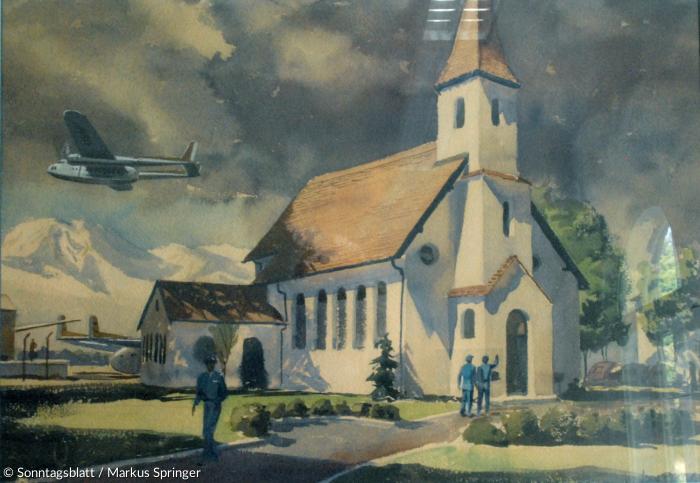 "The Air Force Chapel Neubiberg, Germany, June 1954", Aquarell von John Pike: Das Original befindet sich in der Kunstsammlung der US Air Force im Pentagon in Washington, die Kopie im Sprechzimmer des evangelischen Standortpfarrers Neubiberg. 