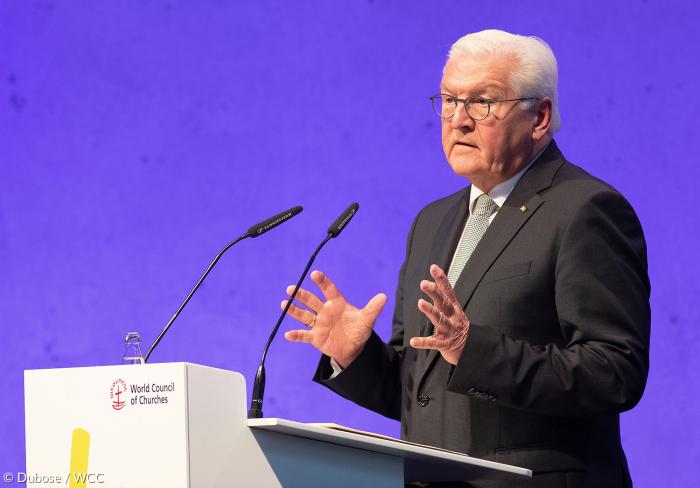 Der Kampf um ein Wort: Mahnende Worte von Bundespräsident Frank-Walter Steinmeier gab es bereits zur Eröffnung der Karlsruher Weltversammlung.