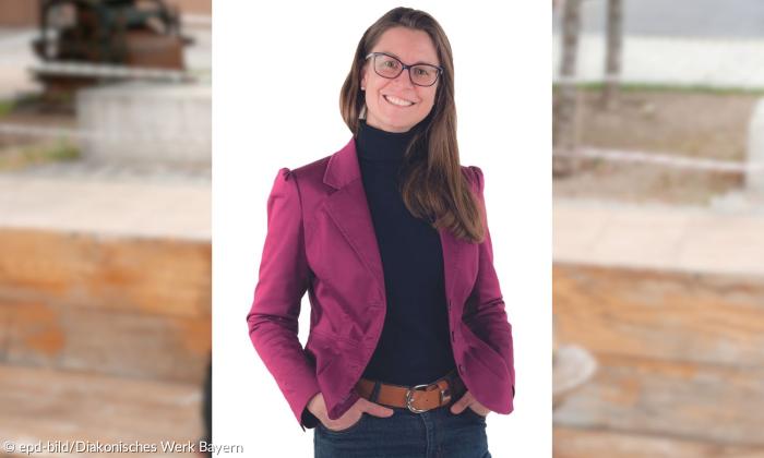 Eine Frau im Blazer