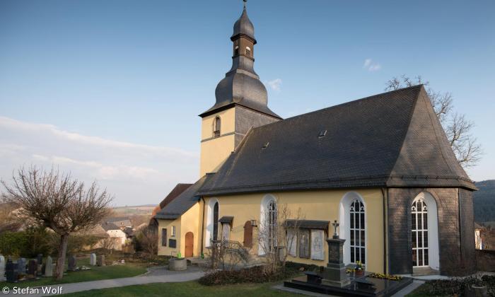 eine kleine Kirche