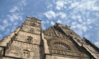 Nürnberger evangelische Lorenzkirche erstrahlt bei Kultur-Event
