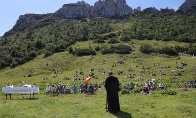 Kirche unter freiem Himmel: Berggottesdienste in Bayern 2026