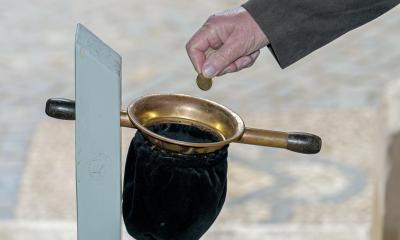 Spenden per Smartphone: So digital wird die Kollekte in den Kirchen