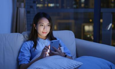 Psychologe erklärt: So verändert Scrollen am Smartphone unser Gehirn
