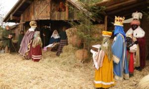Die Magie der Weihnachtskrippe: Tradition und Kunst in Bayern| Lebensformen