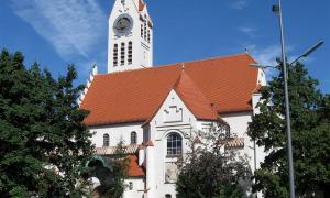 Erlöserkirche München-Schwabing Aussenansicht