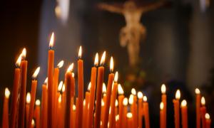 Kerzen Kreuz Kirche Lichter