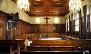 Vier-Zentner-Kreuz: der Schwurgerichtsaal 600 im Nürnberger Justizpalast, in dem Weltgeschichte geschrieben wurde. Göring und andere Nazi-Größen saßen hier auf der Anklagebank.
