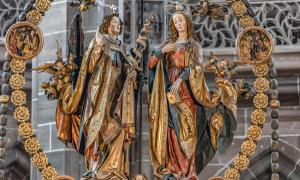 Der »Englische Gruß« von Veit Stoß in der St.-Lorenz-Kirche Nürnberg.