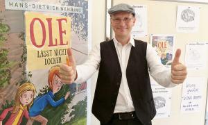  Der Bayreuther Pfarrer Hans-Dietrich Nehring stellt sein zweites Kinderbuch vor.