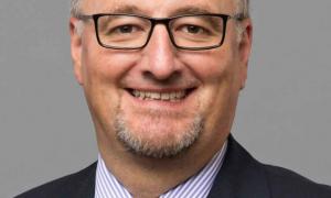 Dekan Jörg Hammerbacher