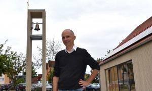 Endlich bekam die Kirchengemeinde Wenzenbach eine neue Glocke und ein neues Gebäude