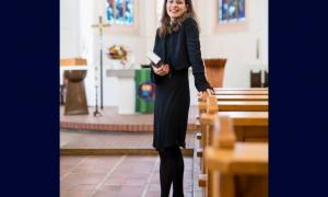 Pfarrerin Claudia Häfner in Casual priest schwedische Mode Maria Sjödin
