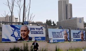 Wahlplakate des israelischen amtierenden Premierministers Benjamin Netanyahu in Jerusalem 