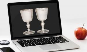 Abendmahl online feiern Gottesdienst evangelisch Laptop