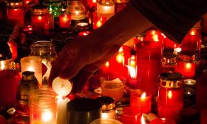 Kerzen zum Gedenken an Vaclav Havel