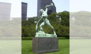 Die Skulptur "Schwerter zu Pflugscharen" im Garten des Hauptquartiers der UN