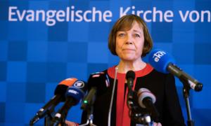 Annette Kurschus erklärt in Bielefeld vor Journalisten ihren Rücktritt