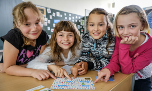 Schülerinnen der Grundschule in Engelbostel bei Hannover